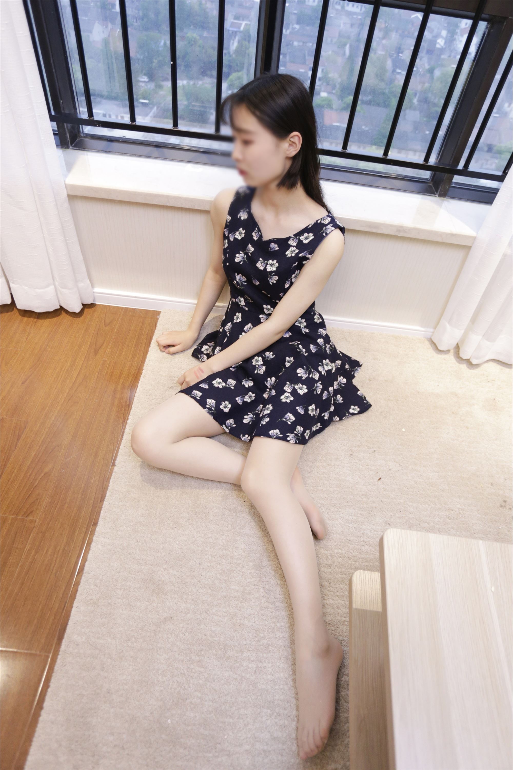 奈丝写真 NO.083 小仙-公寓房间随意凹大长腿